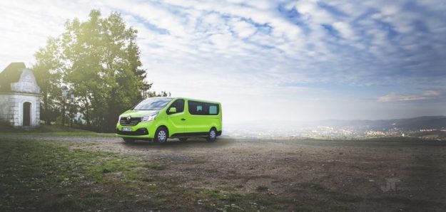 9q-562d3b15c3d49-trafic-3885